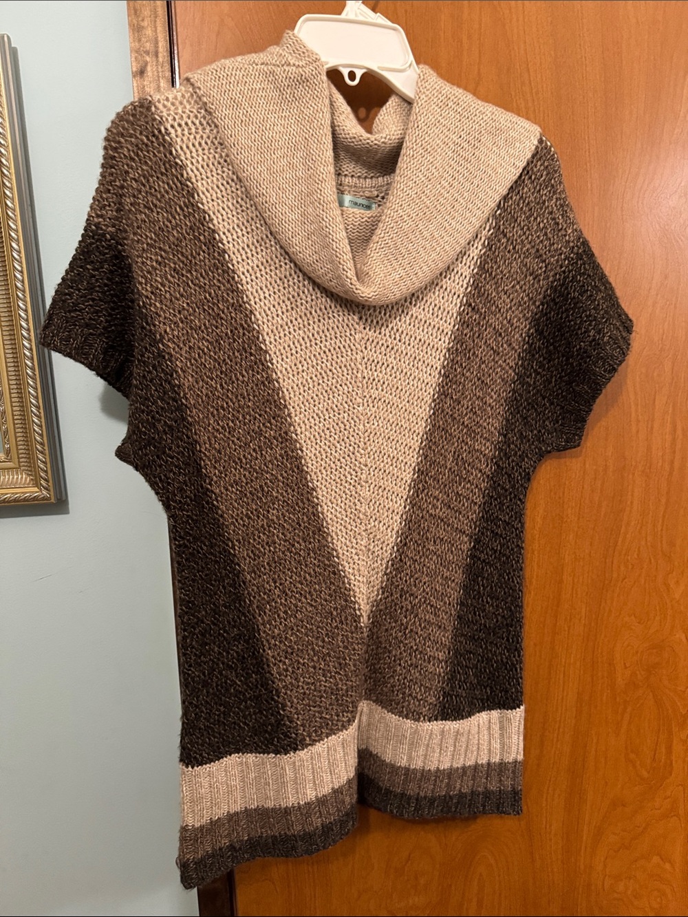 Cowl Neck Short-Sleeve Pullover Sweater in Brown and Cream
